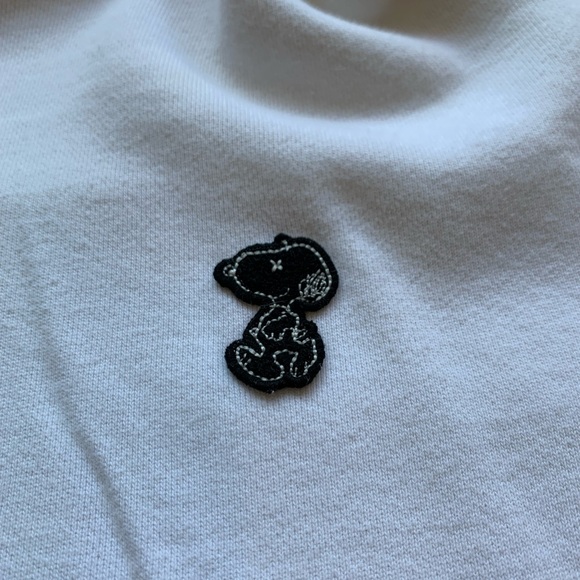 KAWS X Uniqlo Hoodie - Picture 3 of 6